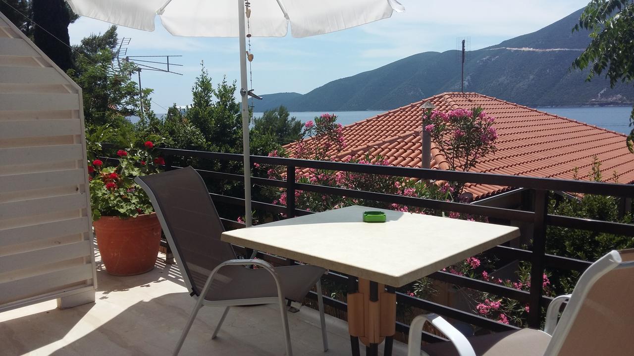 Delfini Bay Retreat Apartment Vasiliki  Exterior photo